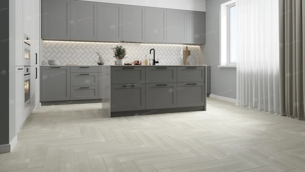 Alpine Floor Parquet LVT Зимний лес: в интерьере