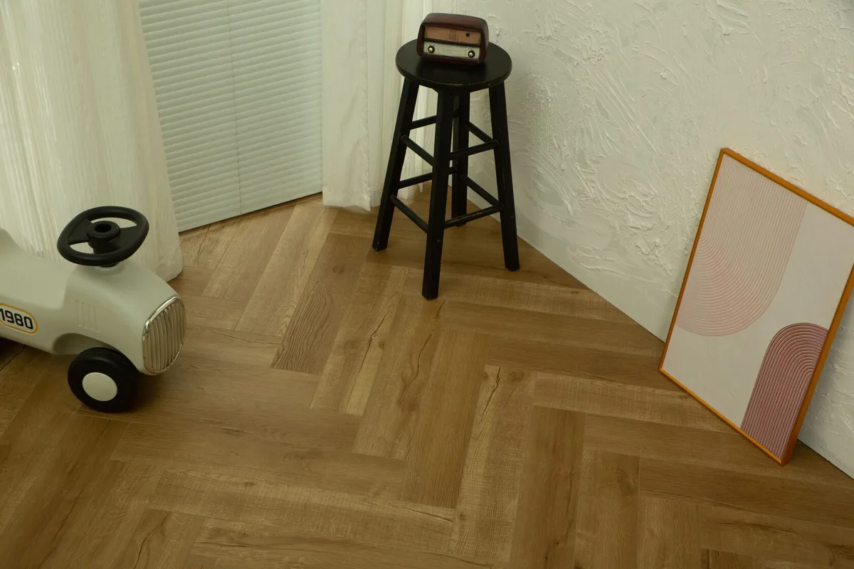 OneFloor SPC ламинат елочка 3039: в интерьере