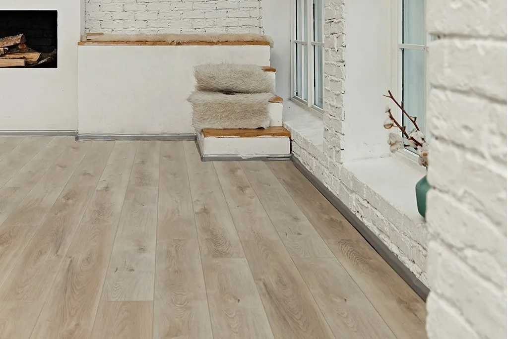 Alpine Floor Premium XL Дуб натуральный отбеленный: в интерьере
