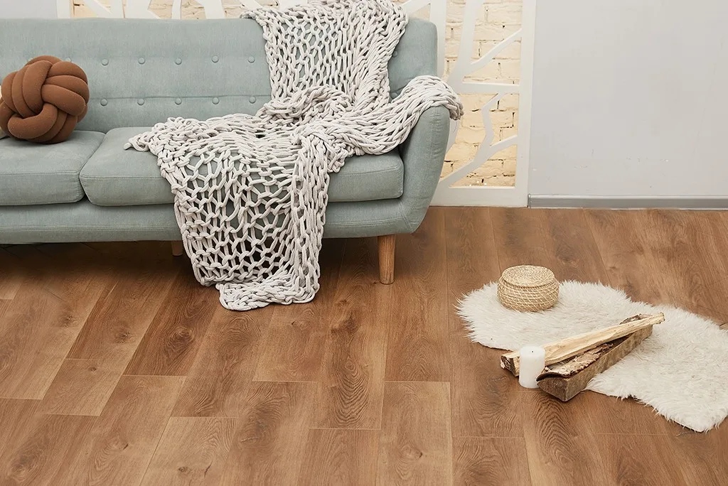 Alpine Floor Premium XL Дуб насыщенный: в интерьере