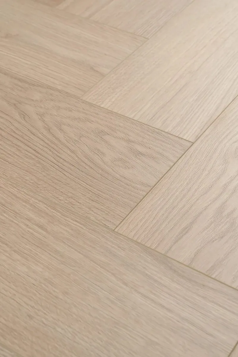 My Step Stone Herringbone Дуб Яри: фактура крупно