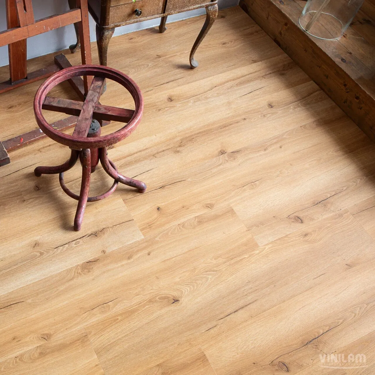 Vinilam Cork Premium WPC Дуб Мадрид: в интерьере