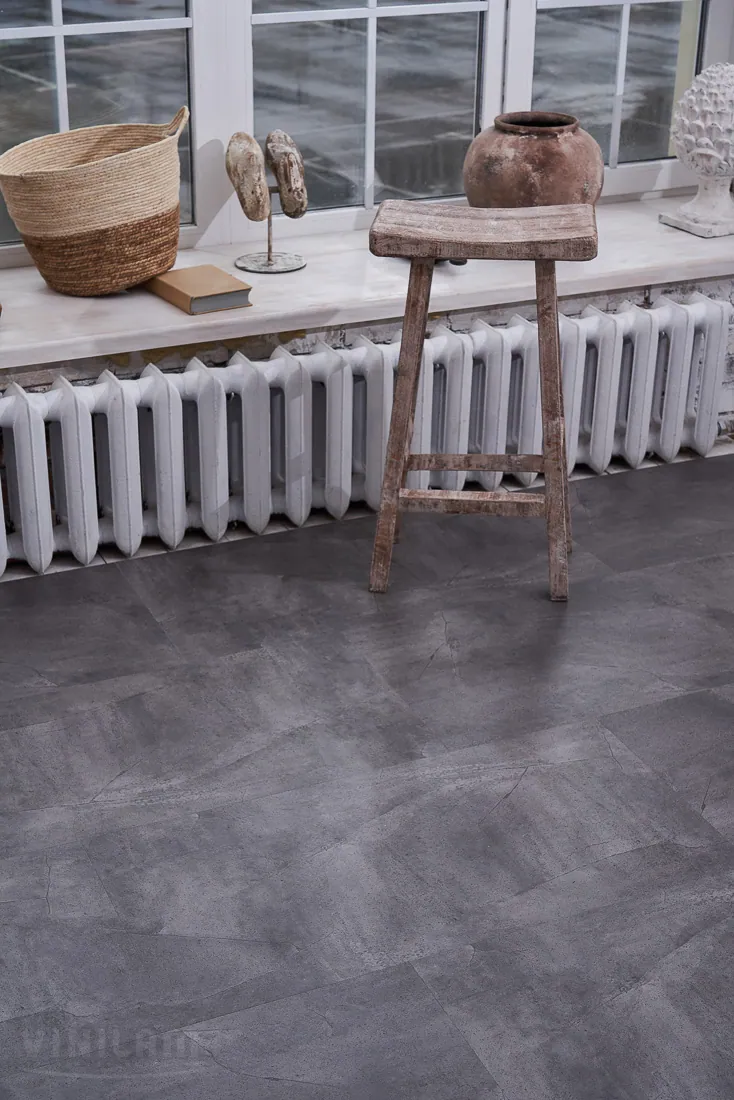 Vinilam Ceramo XXL Stone Glue Серый бетон: в интерьере