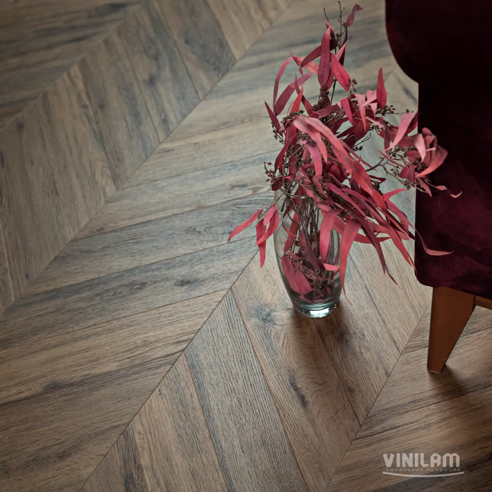 Vinilam Parquet Chevron Click Шеврон Лувр: в интерьере