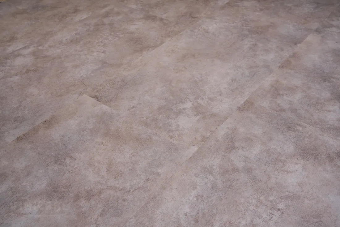 Vinilam Ceramo XXL Stone Glue Бетон: в интерьере