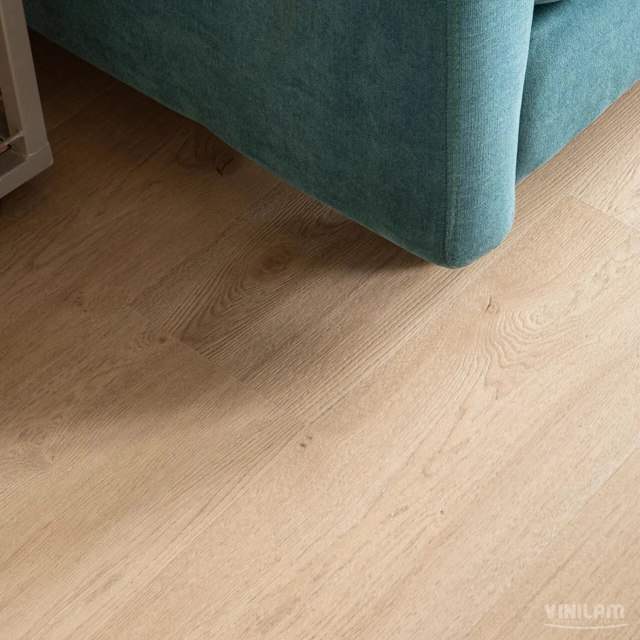 Vinilam Cork Premium WPC Дуб Лас-Пальмас: в интерьере