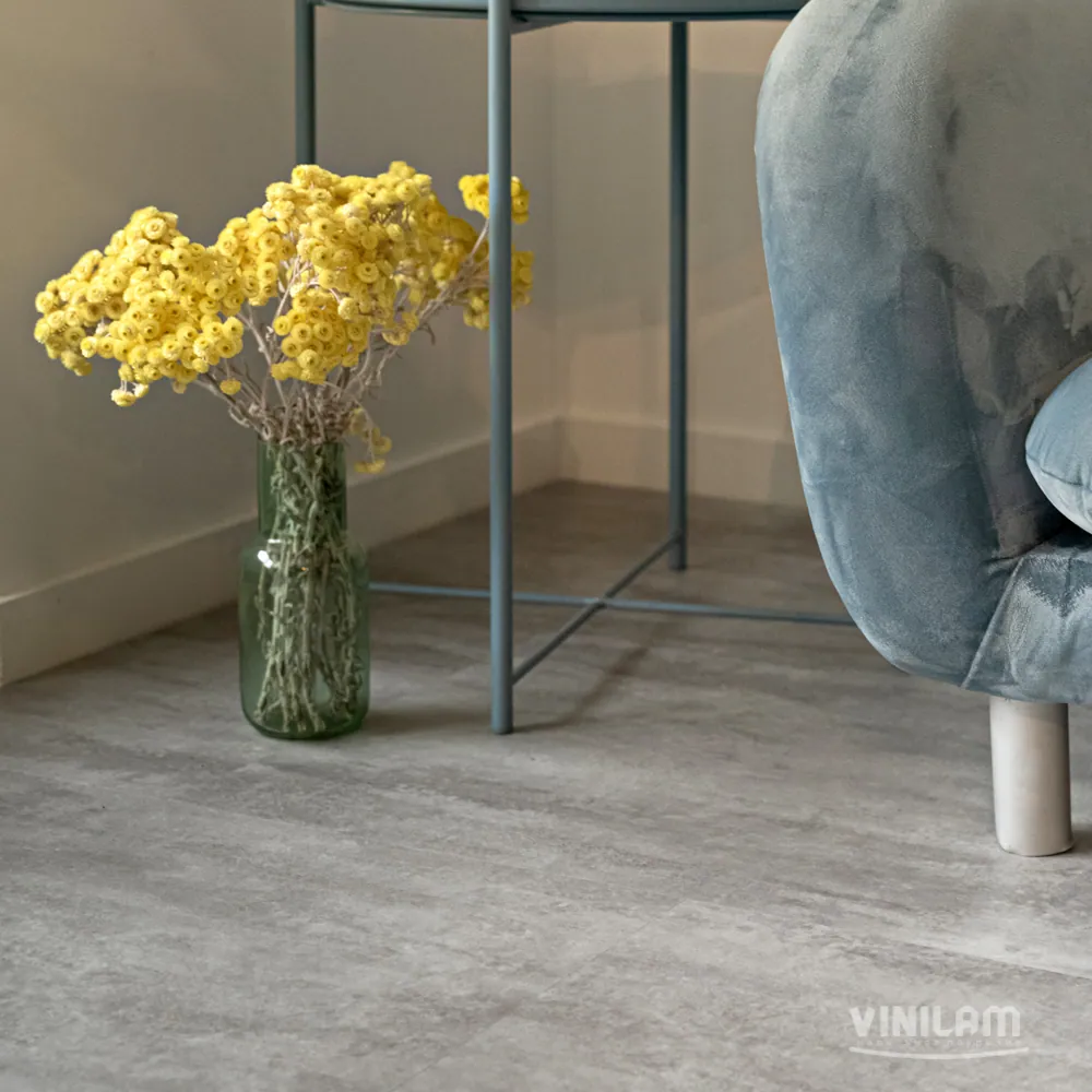 Vinilam Ceramo XXL Stone Glue Цемент светлый: в интерьере