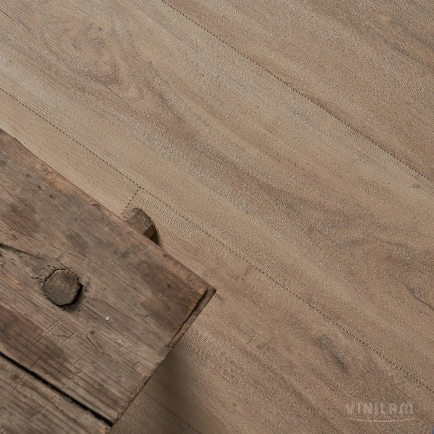 Vinilam Cork WPC Дуб Батис: в интерьере