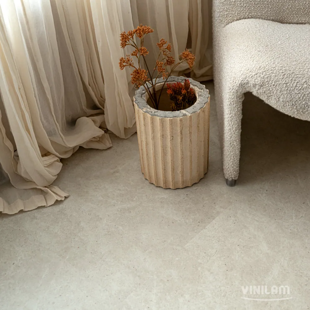 Vinilam Ceramo XXL Stone Glue Тихая бухта: в интерьере