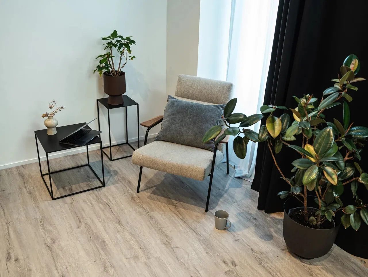 Vinilam VinilPol SPC Дуб Неаполь: в интерьере