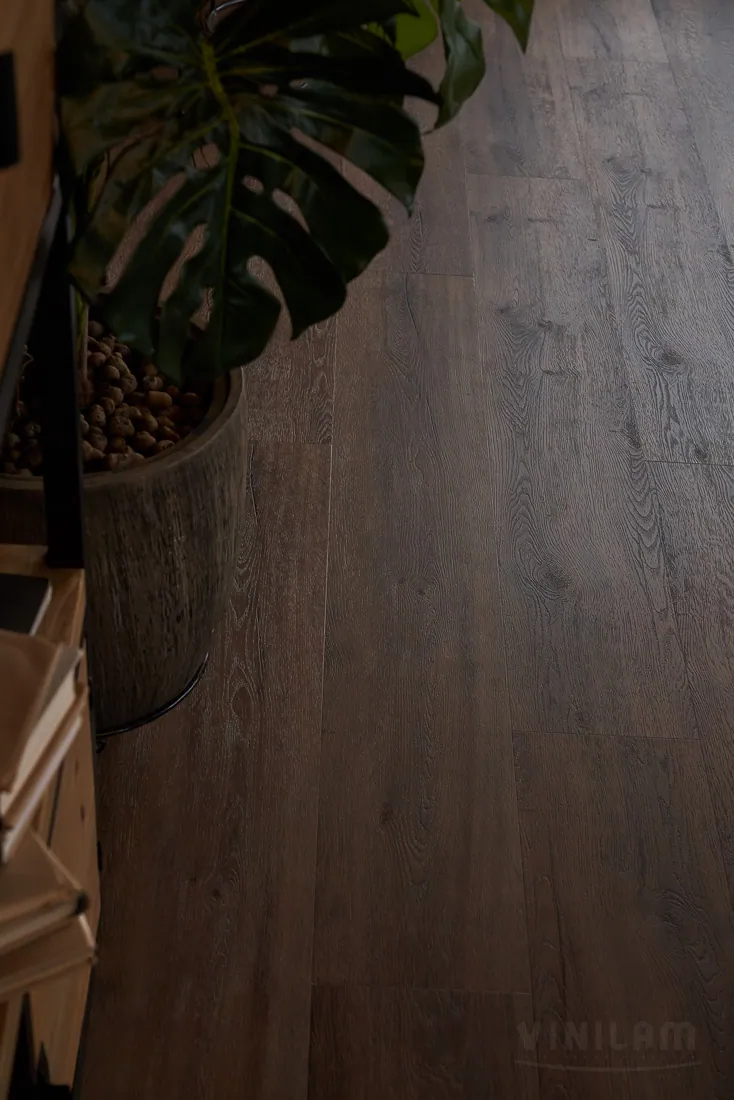 Vinilam Ceramo XXL Cork Дуб Берн: в интерьере