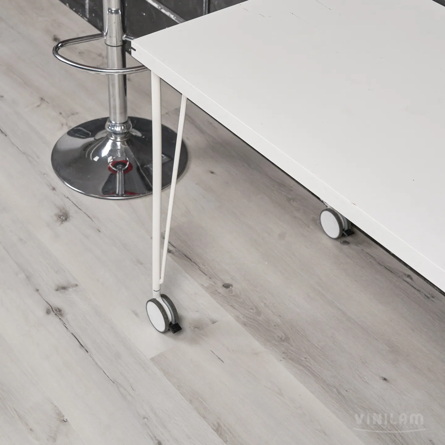 Vinilam Cork WPC Дуб Гент: в интерьере