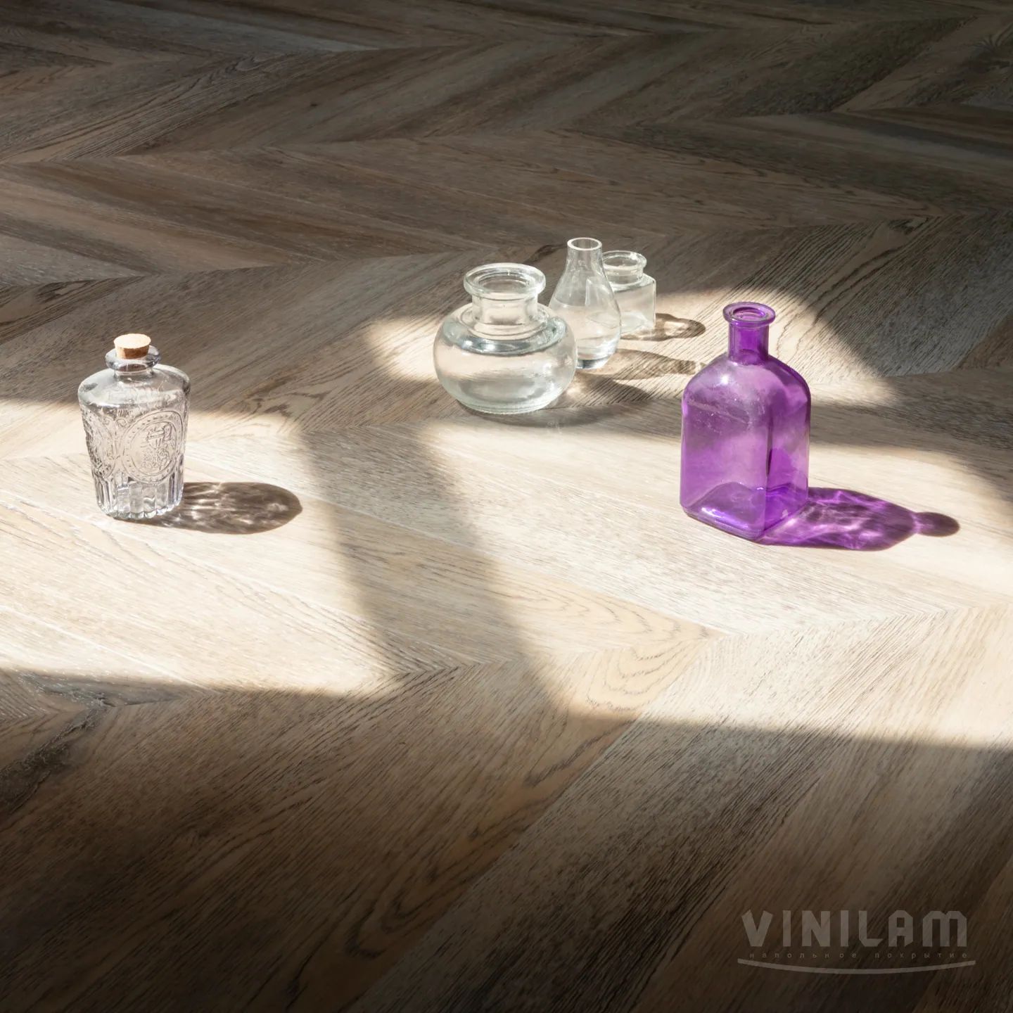 Vinilam Parquet Chevron Glue Шеврон Шампань: в интерьере
