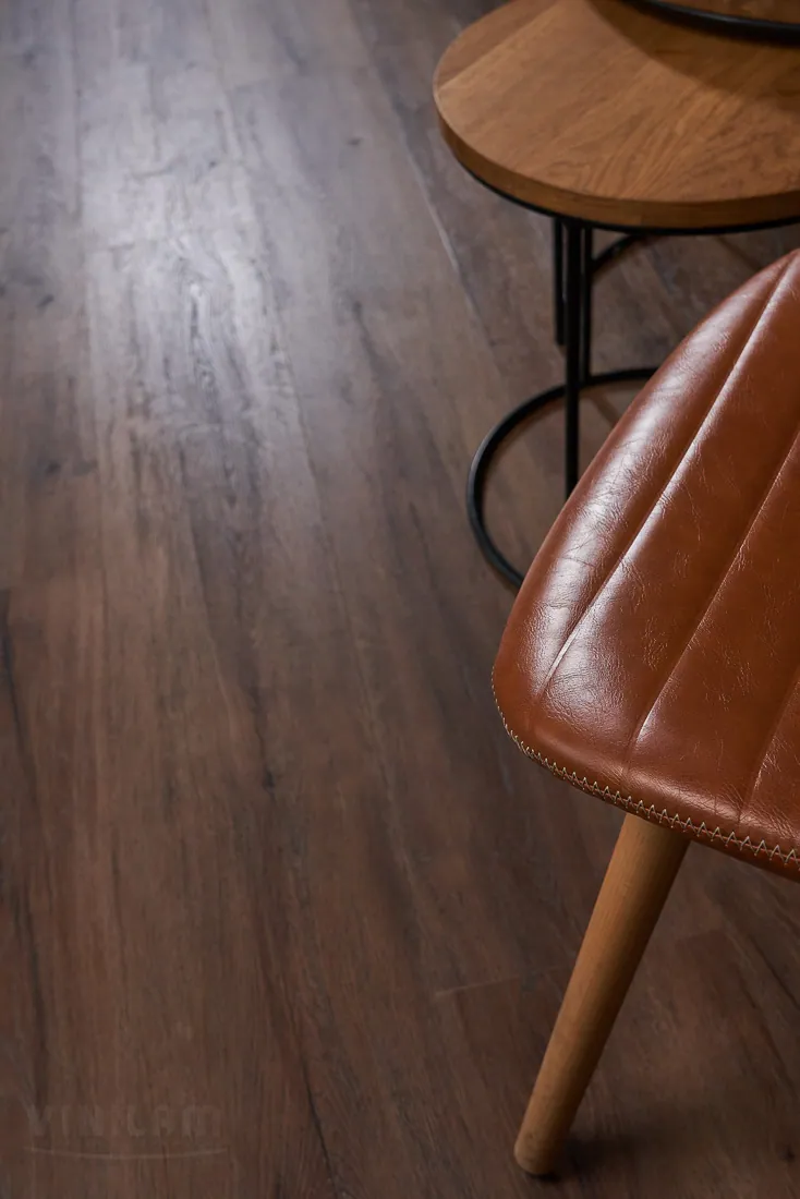 Vinilam Ceramo XXL Cork Дуб Берн: в интерьере