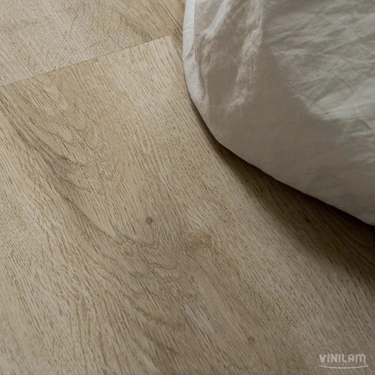 Vinilam Cork Premium WPC Дуб Валенсия: в интерьере