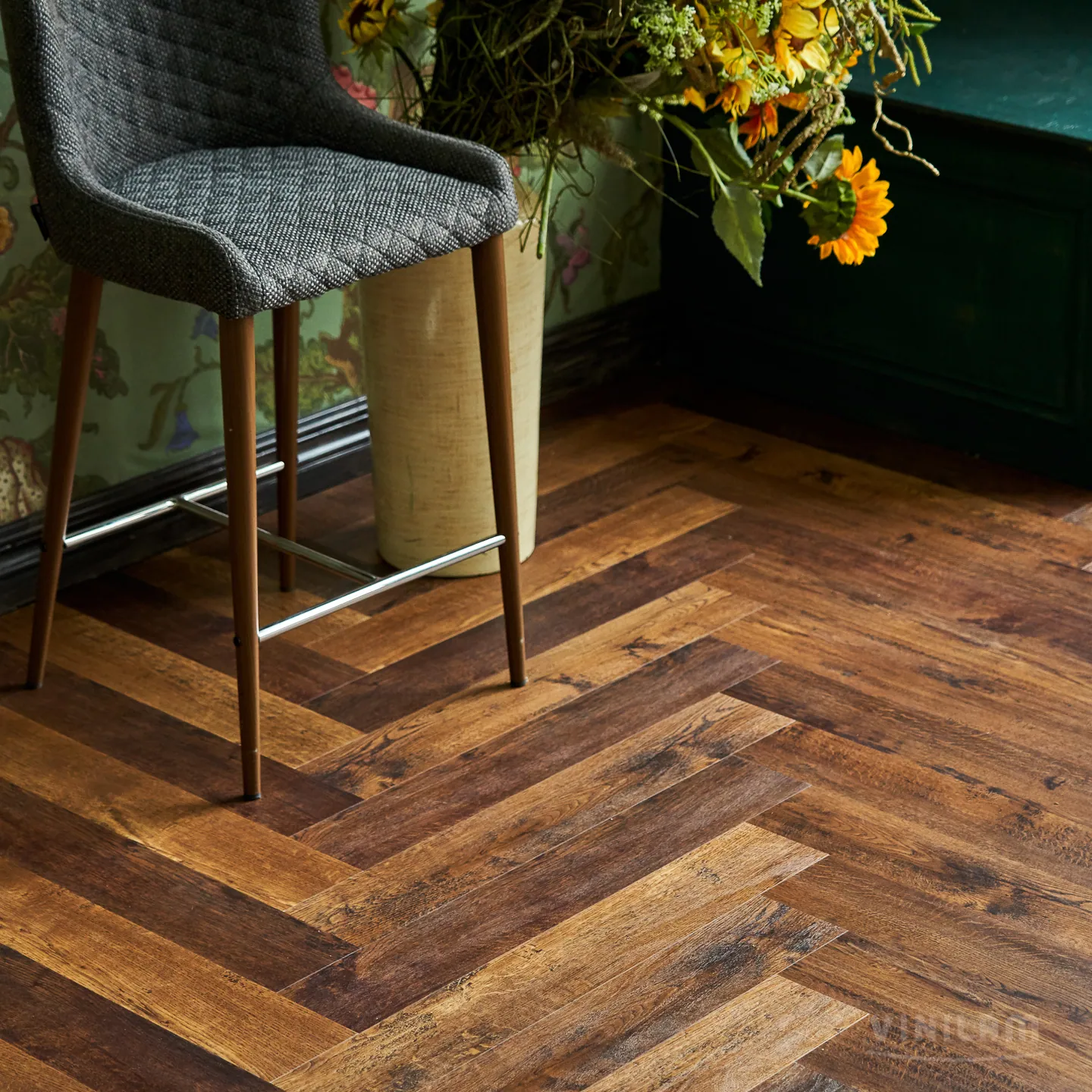 Vinilam Parquet Herringbone Click Паркет Парижский: в интерьере