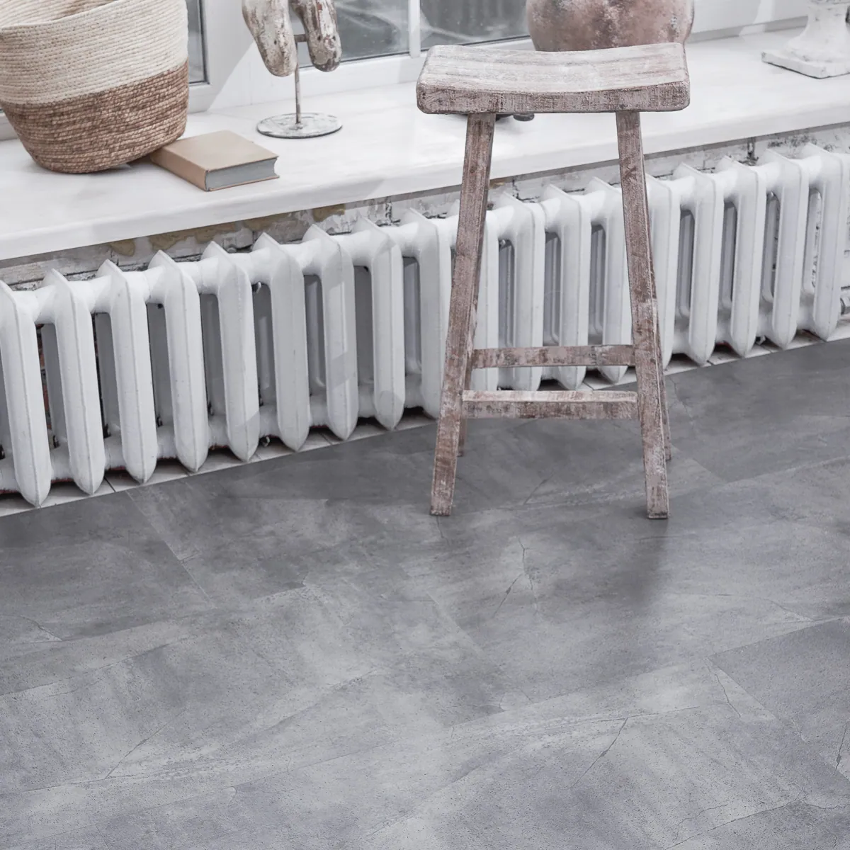 Vinilam Ceramo XXL Stone Glue Серый бетон: в интерьере