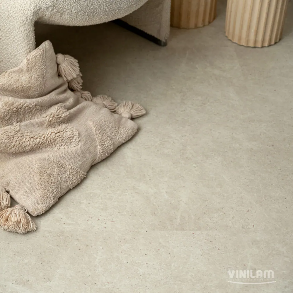 Vinilam Ceramo XXL Stone Glue Тихая бухта: в интерьере