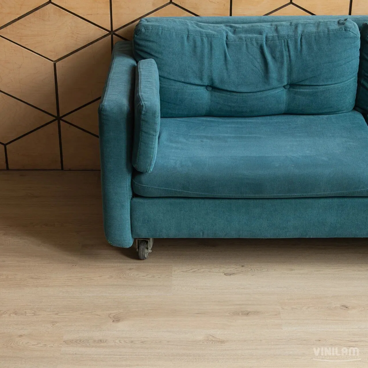 Vinilam Cork Premium WPC Дуб Лас-Пальмас: в интерьере
