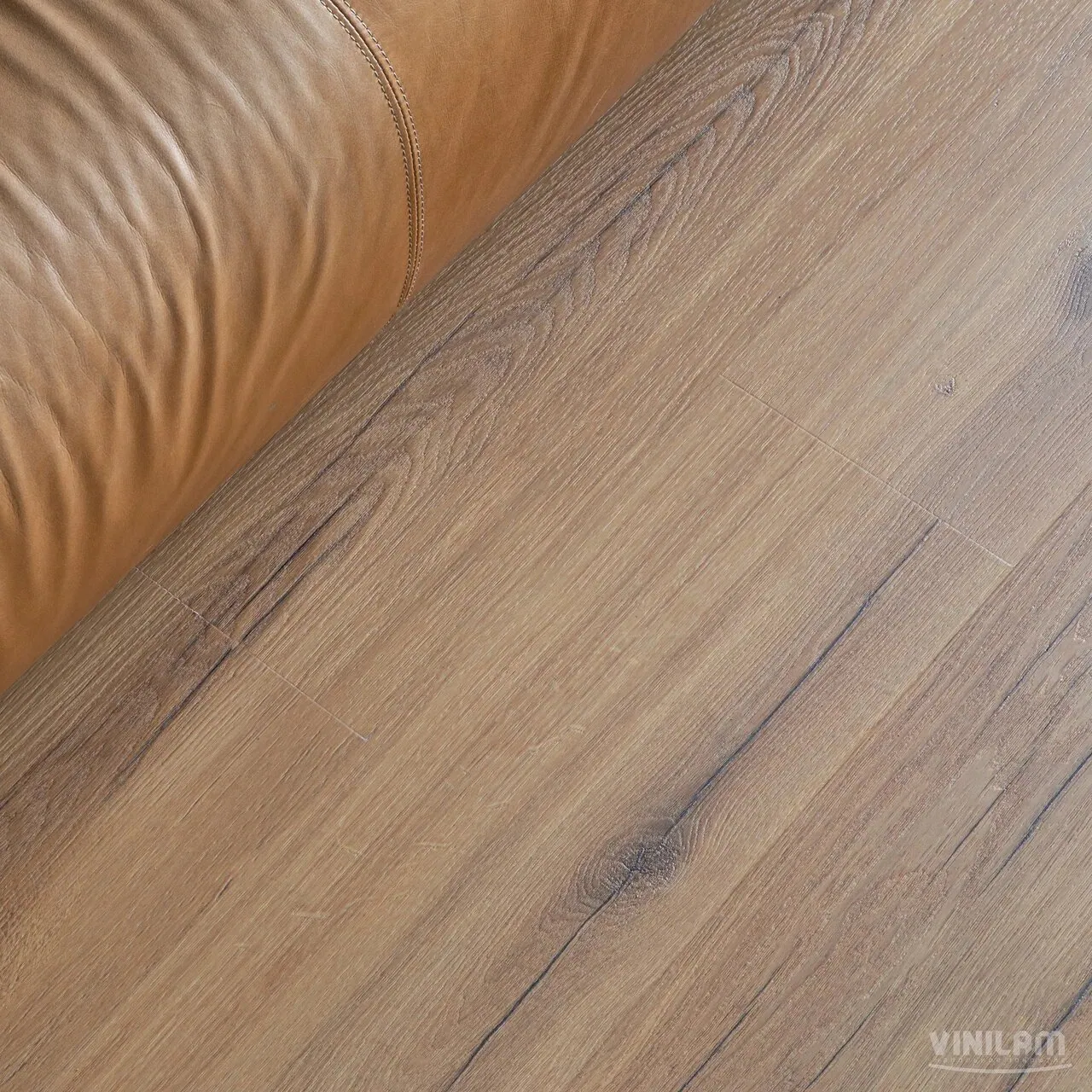 Vinilam Cork Premium WPC Дуб Кадис: в интерьере