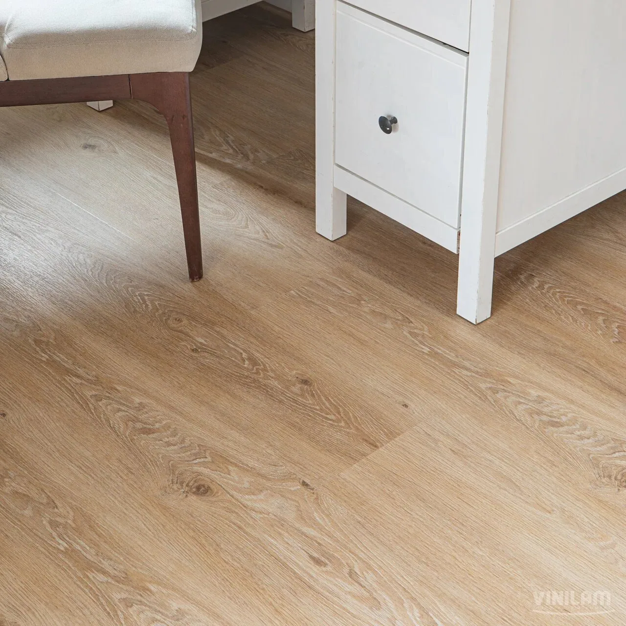 Vinilam Cork Premium WPC Дуб Ронда: в интерьере