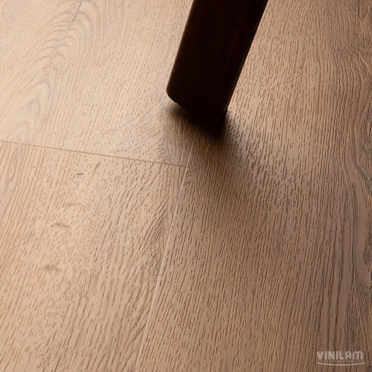 Vinilam Cork Premium WPC Дуб Кордова: в интерьере