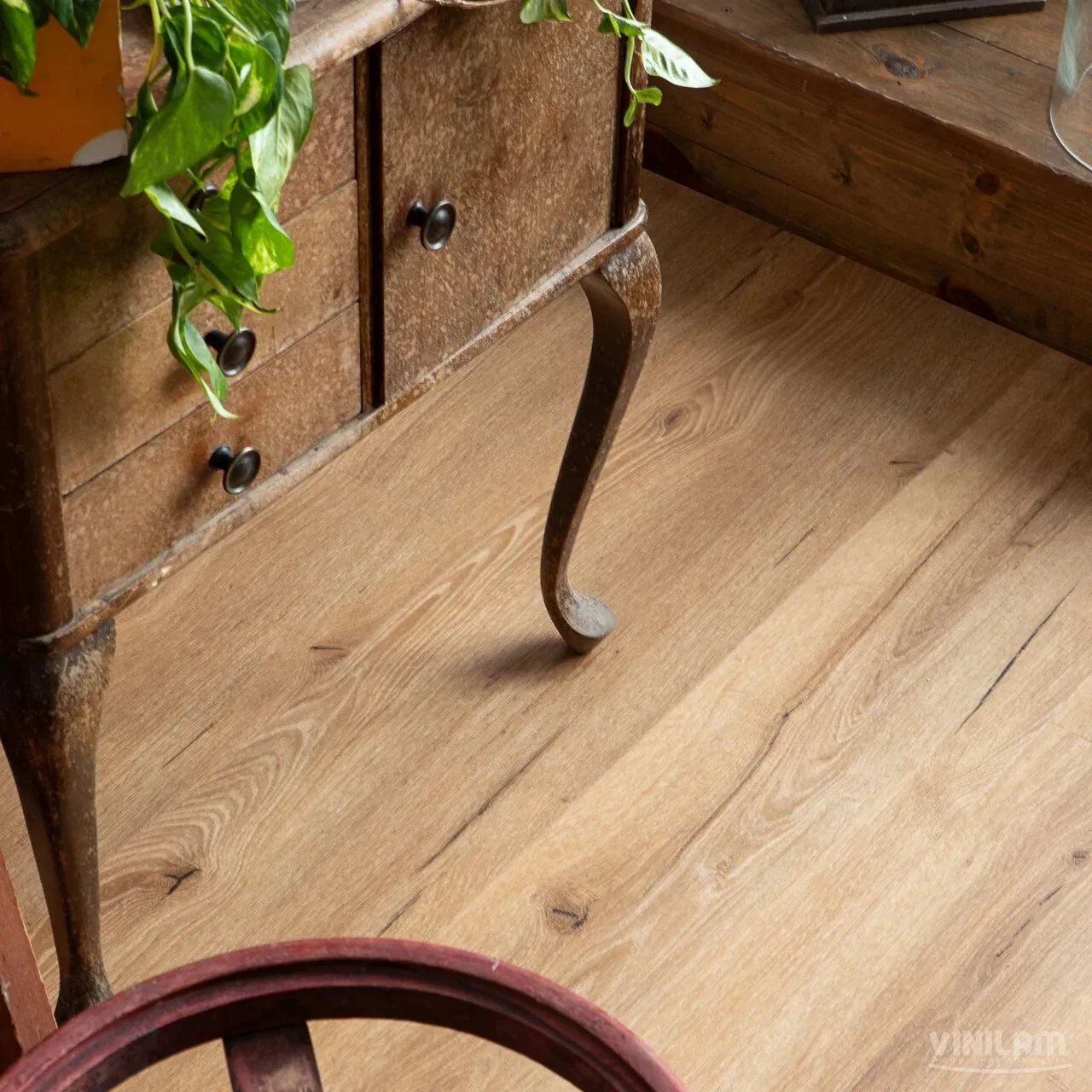Vinilam Cork Premium WPC Дуб Мадрид: в интерьере