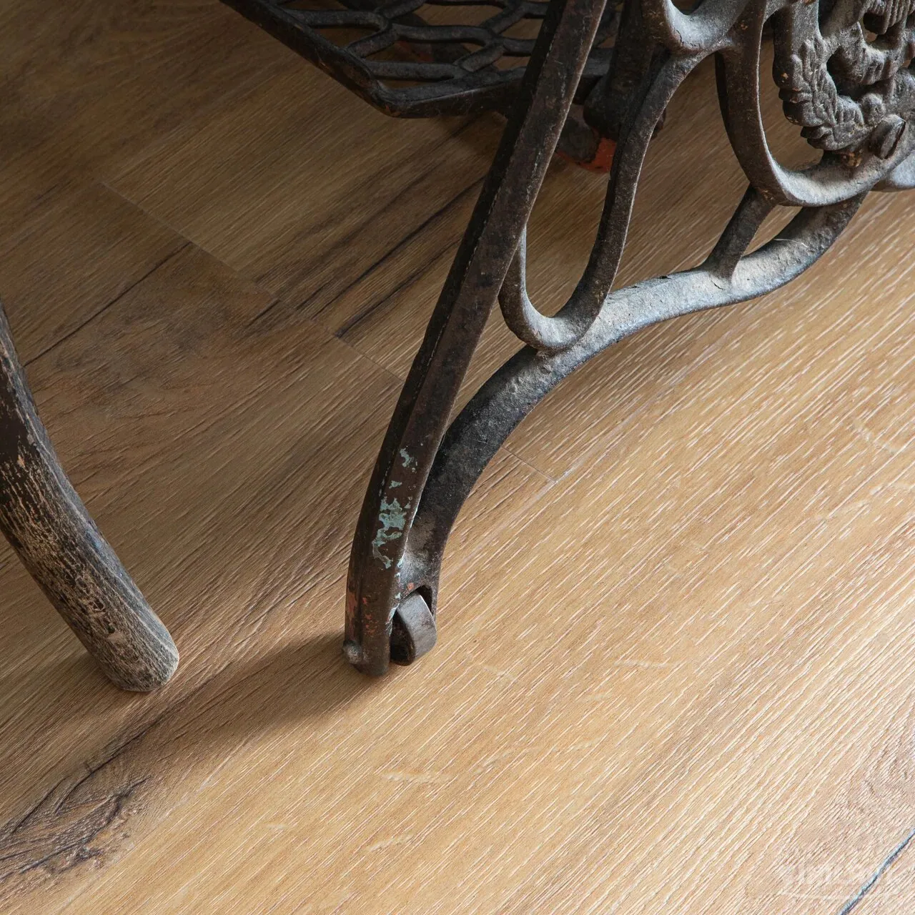 Vinilam Cork Premium WPC Дуб Кадис: в интерьере