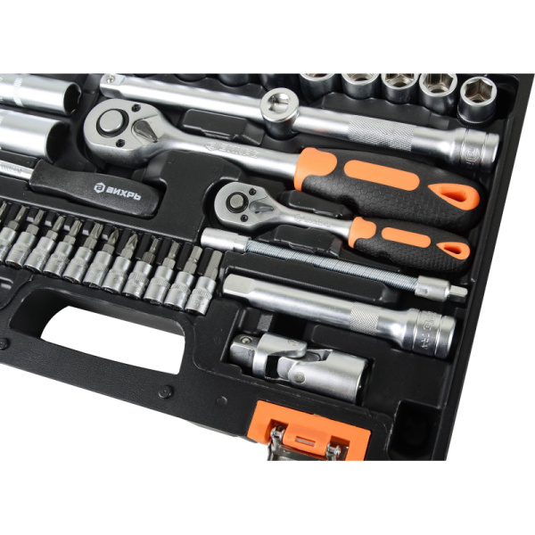 Набор инструмента Вихрь 1/2, 1/4 , CrV, пластик. кейс 82 предм (73/6/7/3)