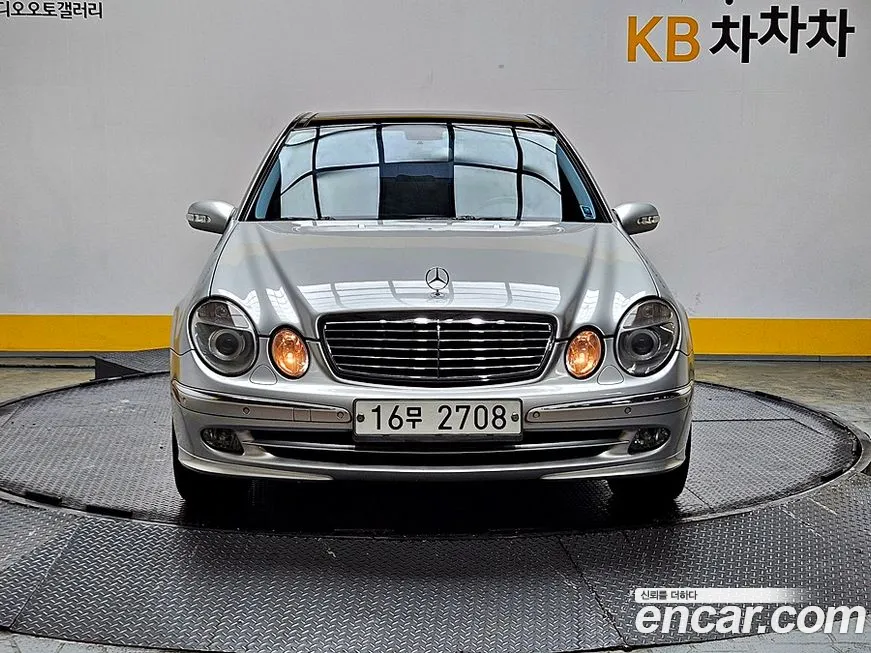 Mercedes-Benz E-Class 2005