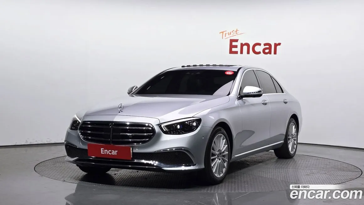 Mercedes-Benz E-Class 2022