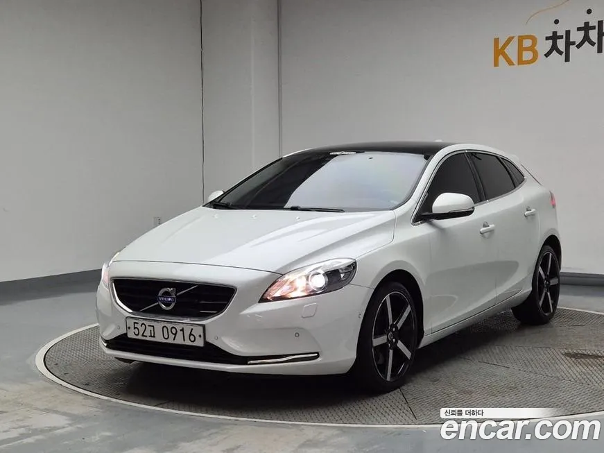 Volvo V40 2016