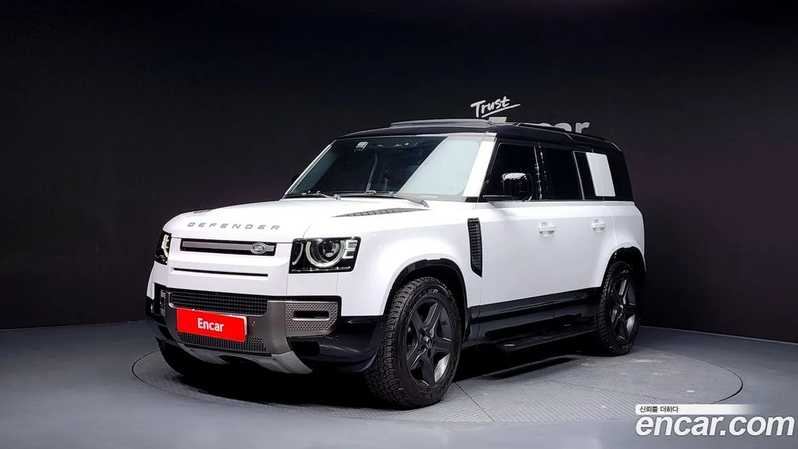 Land Rover Defender 2025