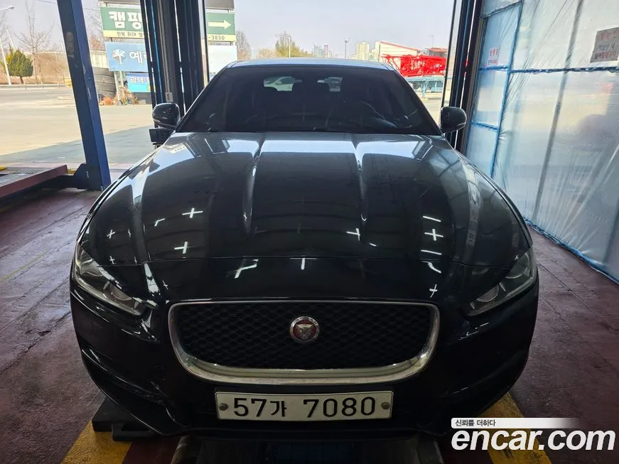 Jaguar XE 2016