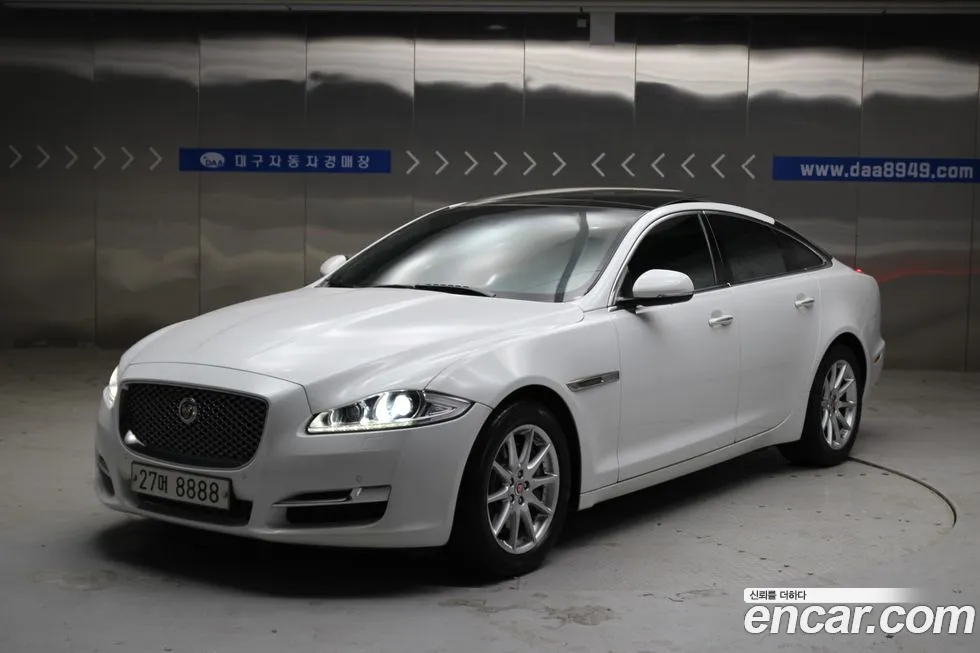 Jaguar XJ 2016