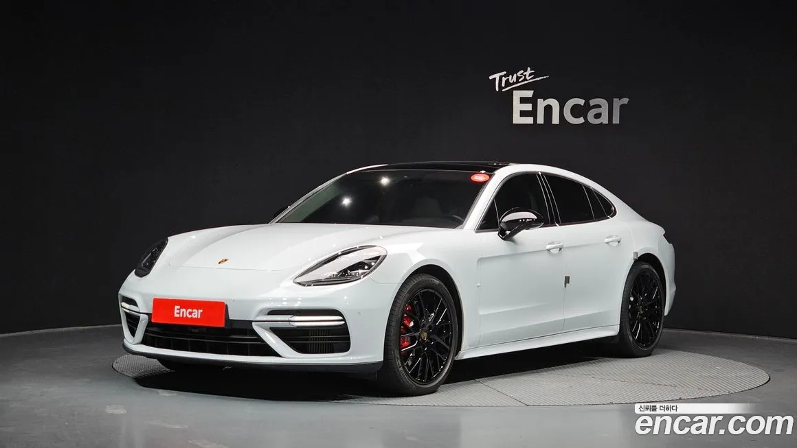 Porsche Panamera 2019