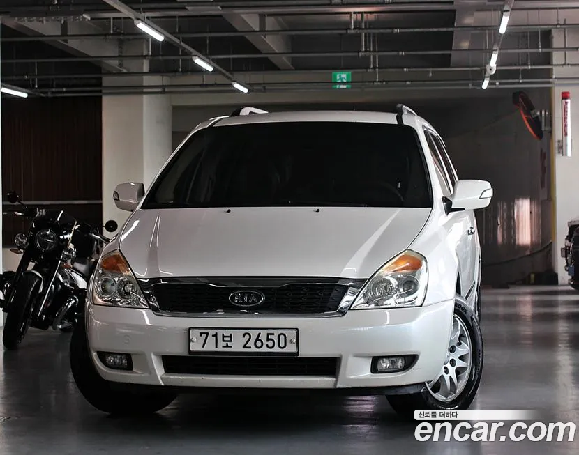 Kia Canival 2012