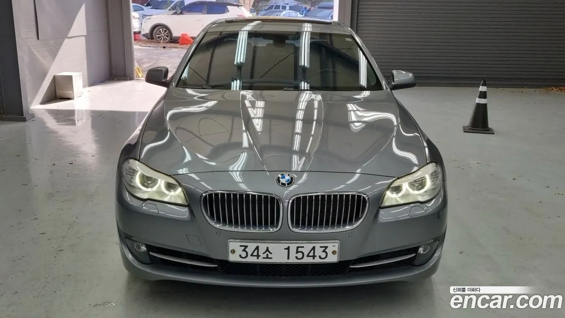 BMW 5-Series 2012