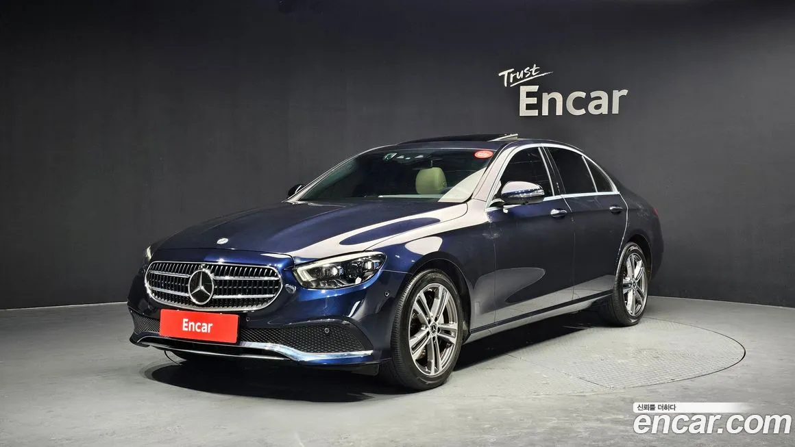 Mercedes-Benz E-Class 2022