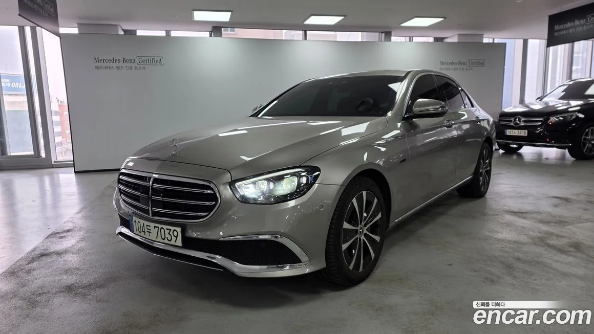 Mercedes-Benz E-Class 2021