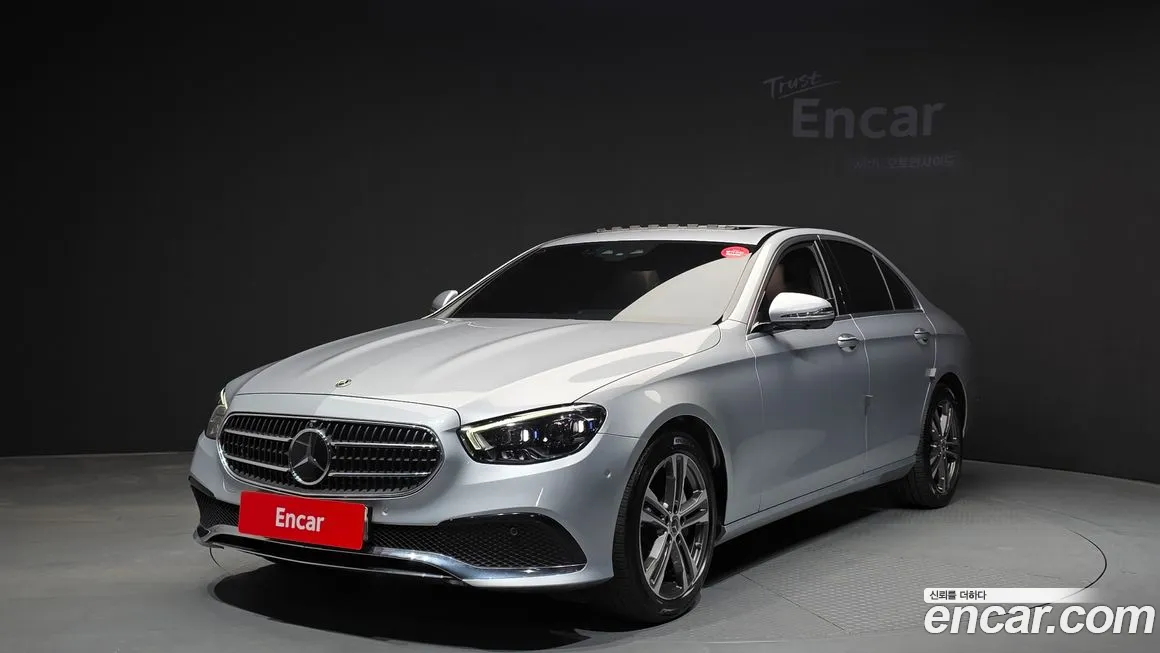 Mercedes-Benz E-Class 2022