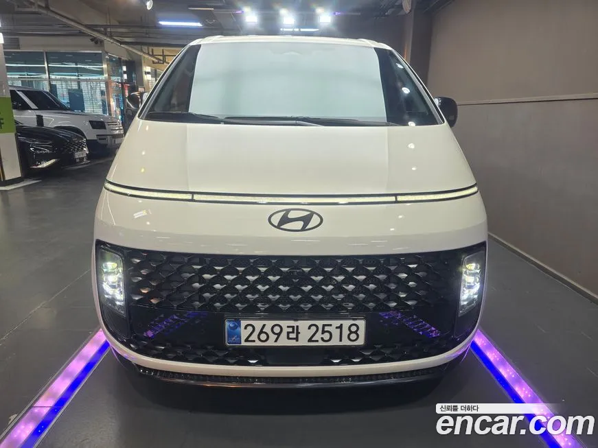 Hyundai Staria 2025