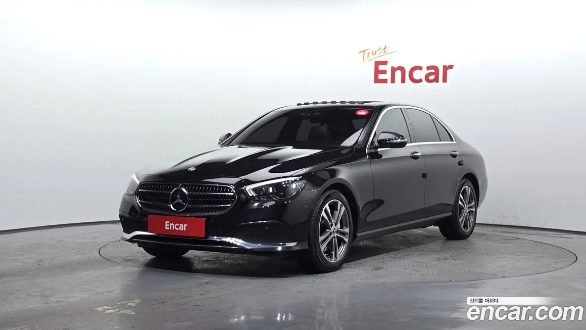 Mercedes-Benz E-Class 2022