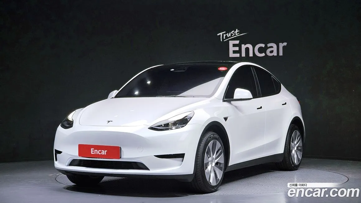 Tesla Model Y 2023