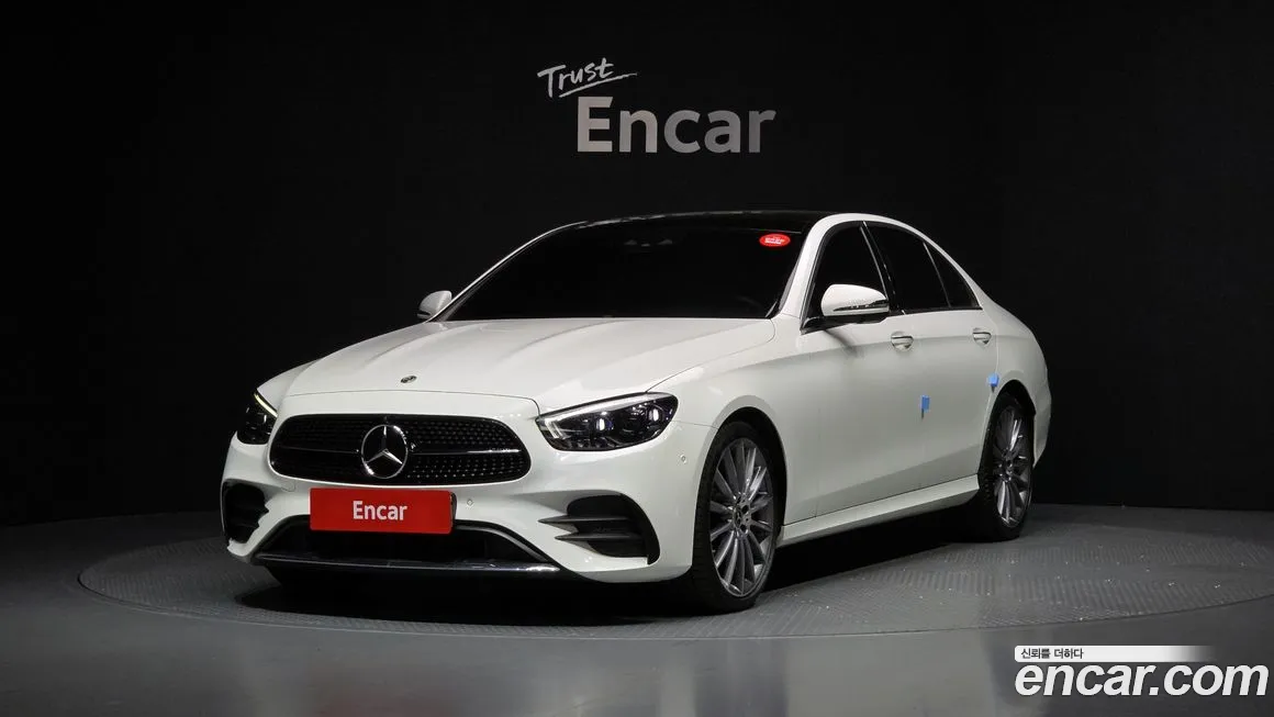 Mercedes-Benz E-Class 2022
