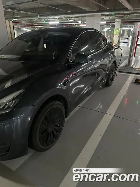 Tesla Model Y 2022