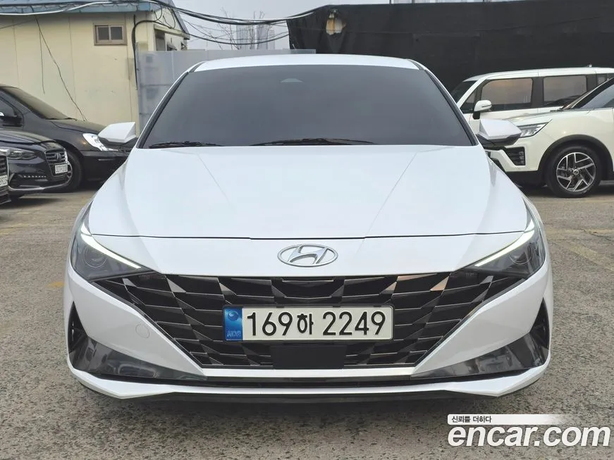 Hyundai AVANTE 2022