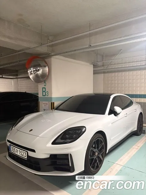 Porsche Panamera 2024