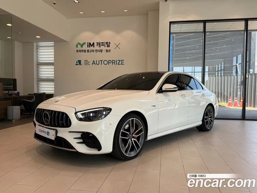 Mercedes-Benz E-Class 2022