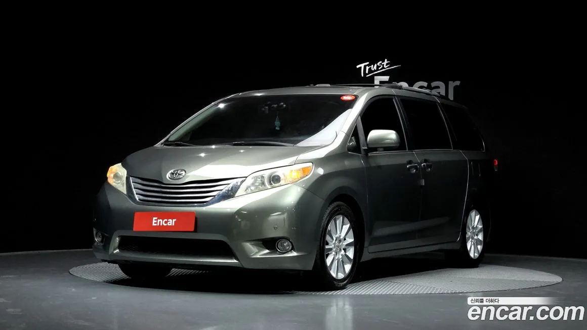 Toyota Sienna 2011